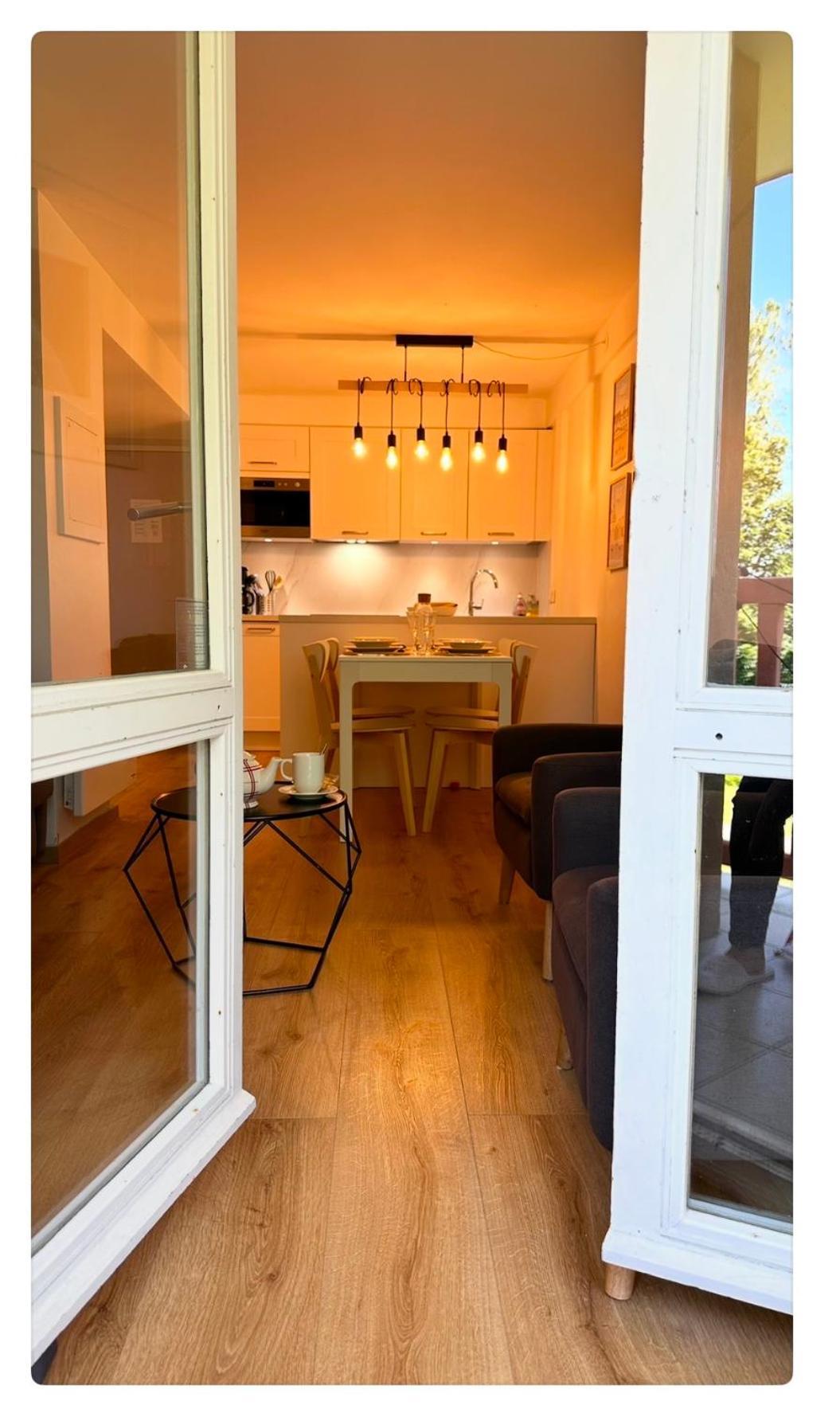 Appt 4 Pers-2 Chb-2 Sdb-piscine-linge Inclus-literies Faites A L'arrivee Inclus-parking